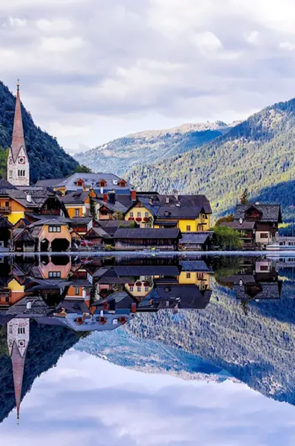 Озеро в Австрии Хальштатт. Картинка