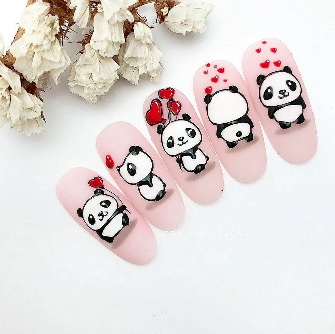 Панда на ногтях. Картинка