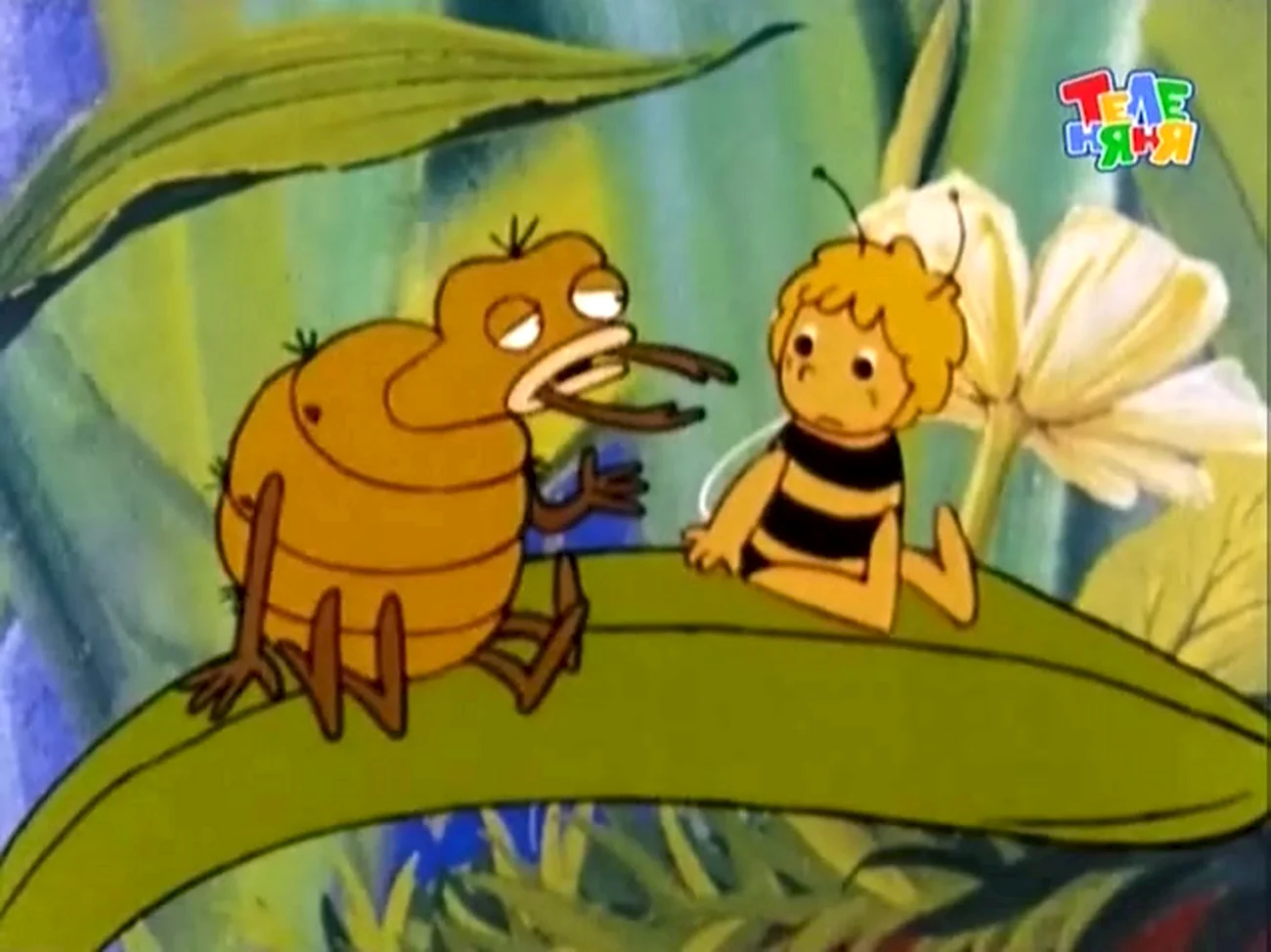 Пчелка Майя в цвете. Картинка из мультфильма
