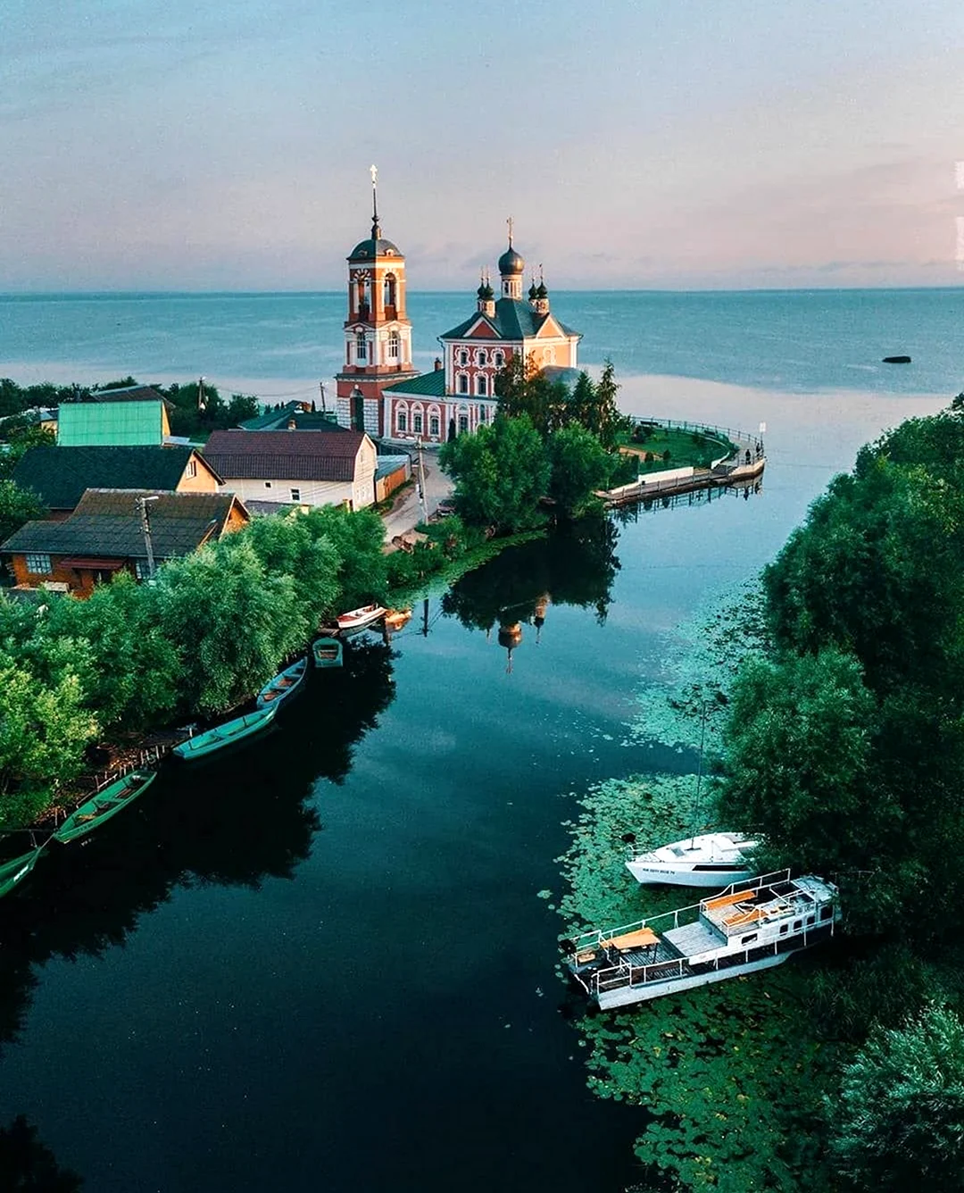Переславль-Залесский озеро. Красивая картинка