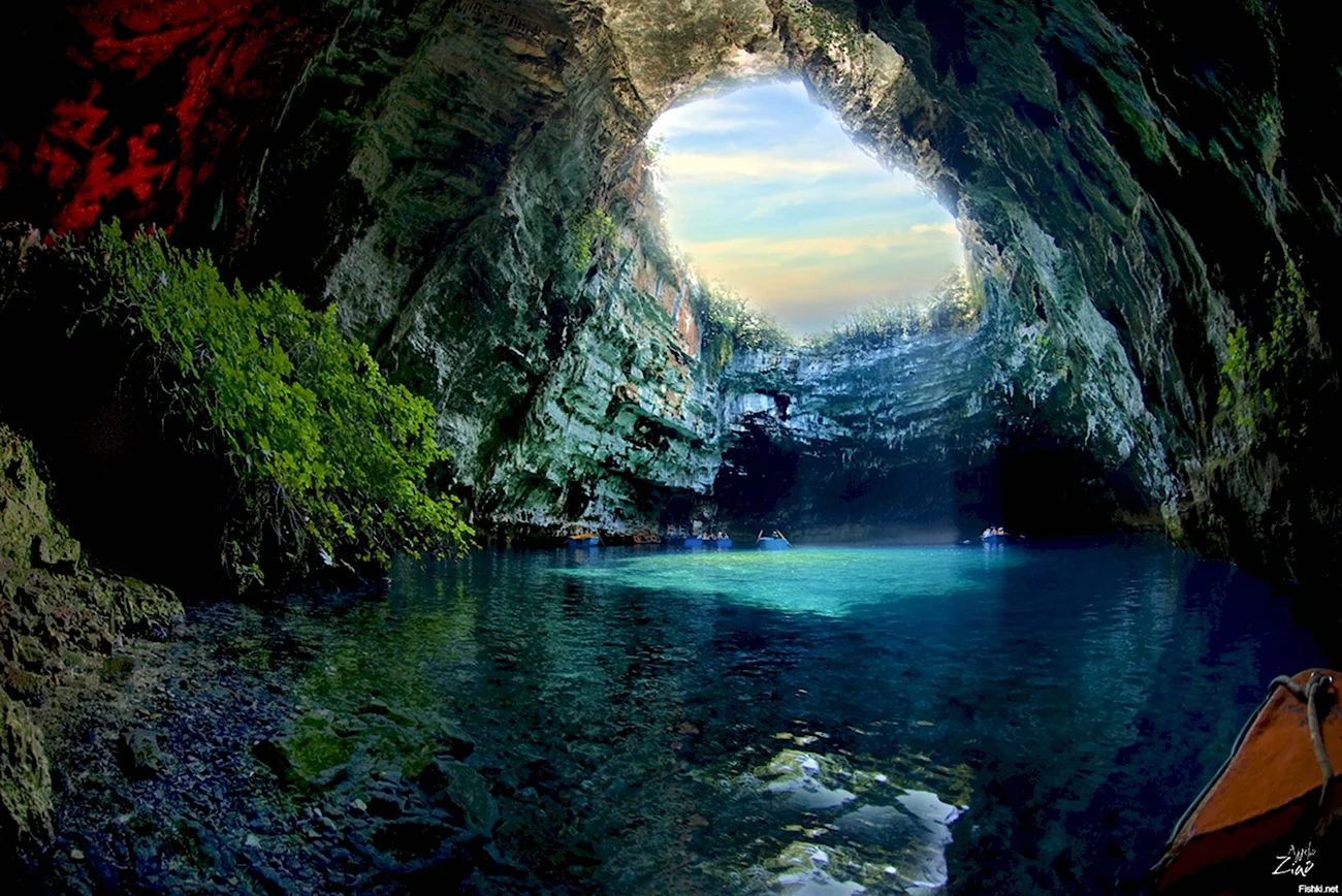 Пещера Мелиссани Кефалония. Красивая картинка