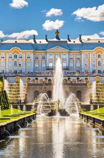 Петергофский дворец в Санкт-Петербурге. Красивая картинка