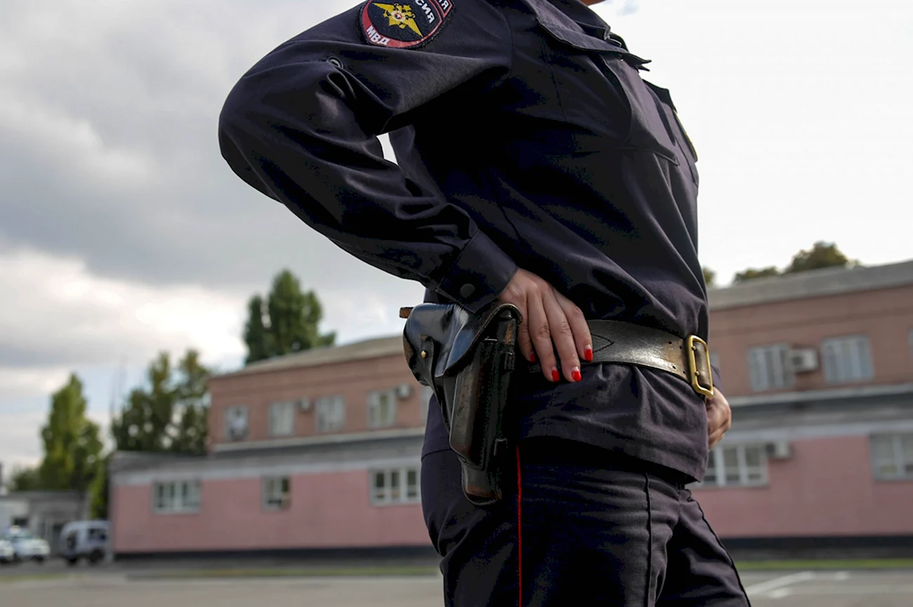 Полицейская форма со спины. Красивая картинка