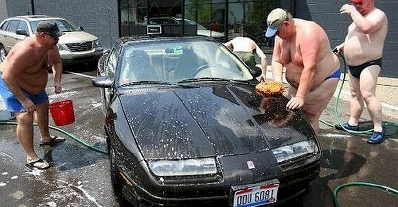 Прикол про мытье машины. Прикольная картинка