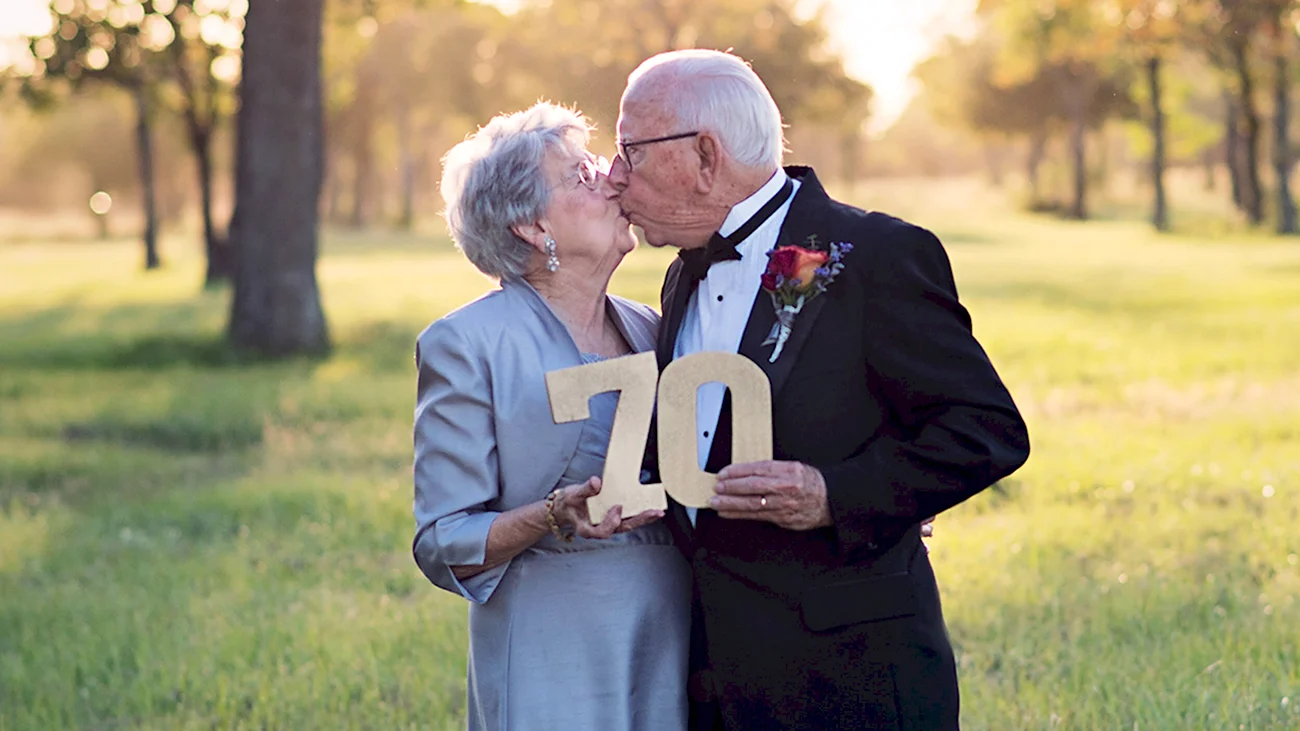 Прожили вместе 70 лет. Поздравление с годовщиной свадьбы