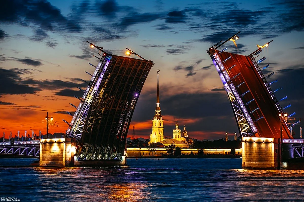 Разводной мост в Санкт-Петербурге. Красивая картинка