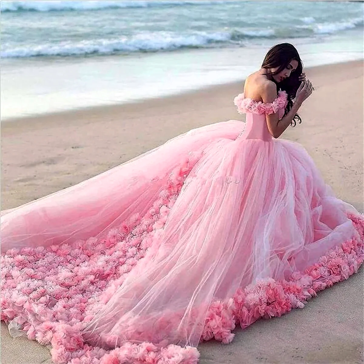 Розовое свадебное платье. Красивая картинка
