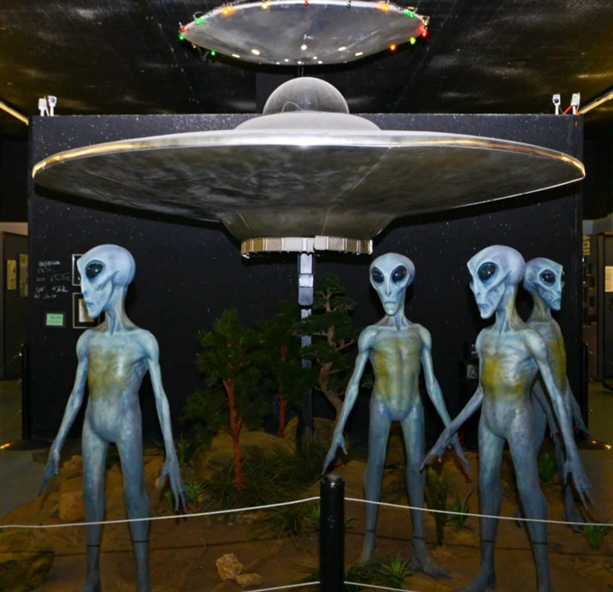 Розуэлле Нью-Мексико музей НЛО. Поздравление