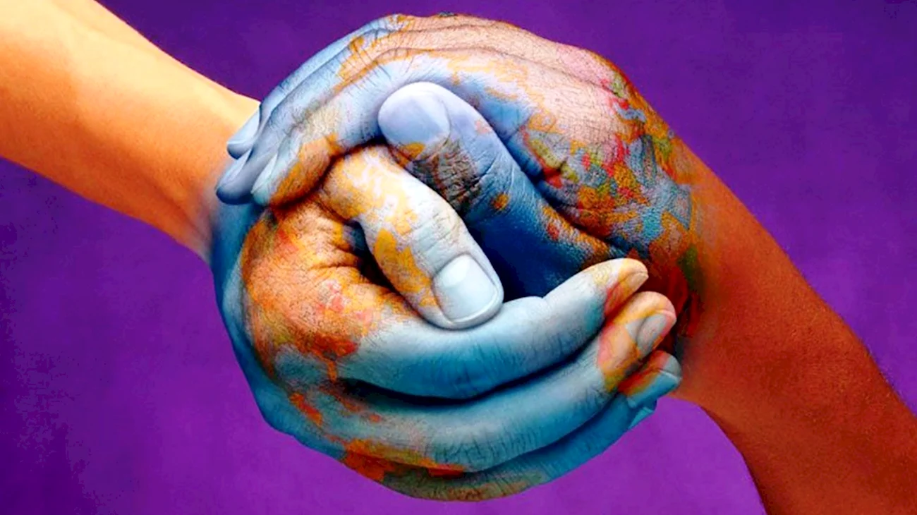 Рука в форме мир во всем мире. Поздравление