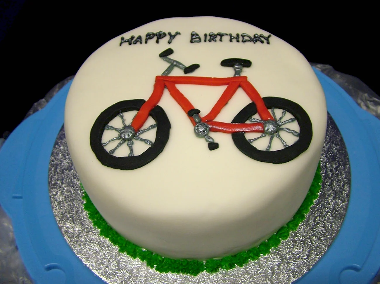 С днем рождения велосипедисту. Красивая картинка