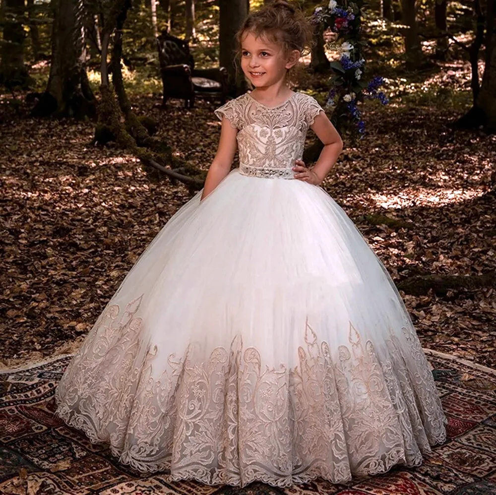 Шикарное детское платье. Красивая картинка