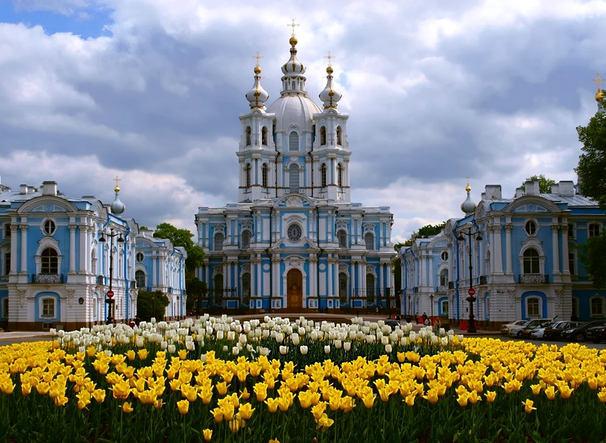 Собор Смольного монастыря в Санкт-Петербурге. Красивая картинка