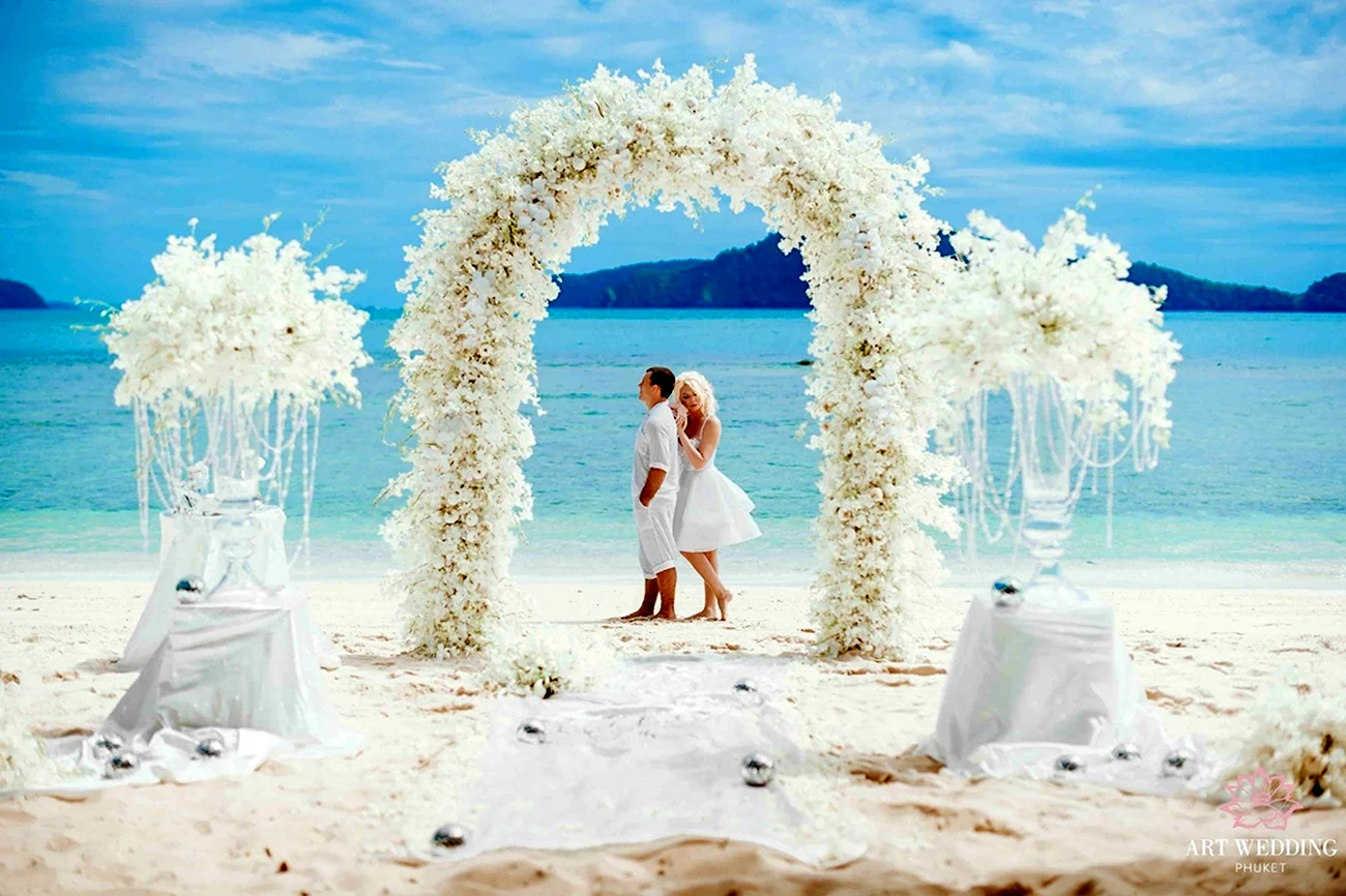 Свадьба на берегу моря. Красивая картинка