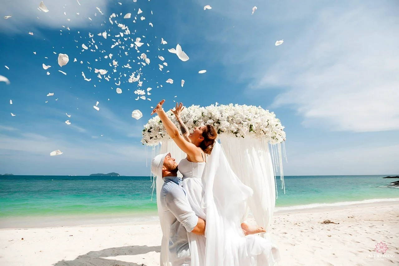 Свадьба на пляже. Красивая картинка