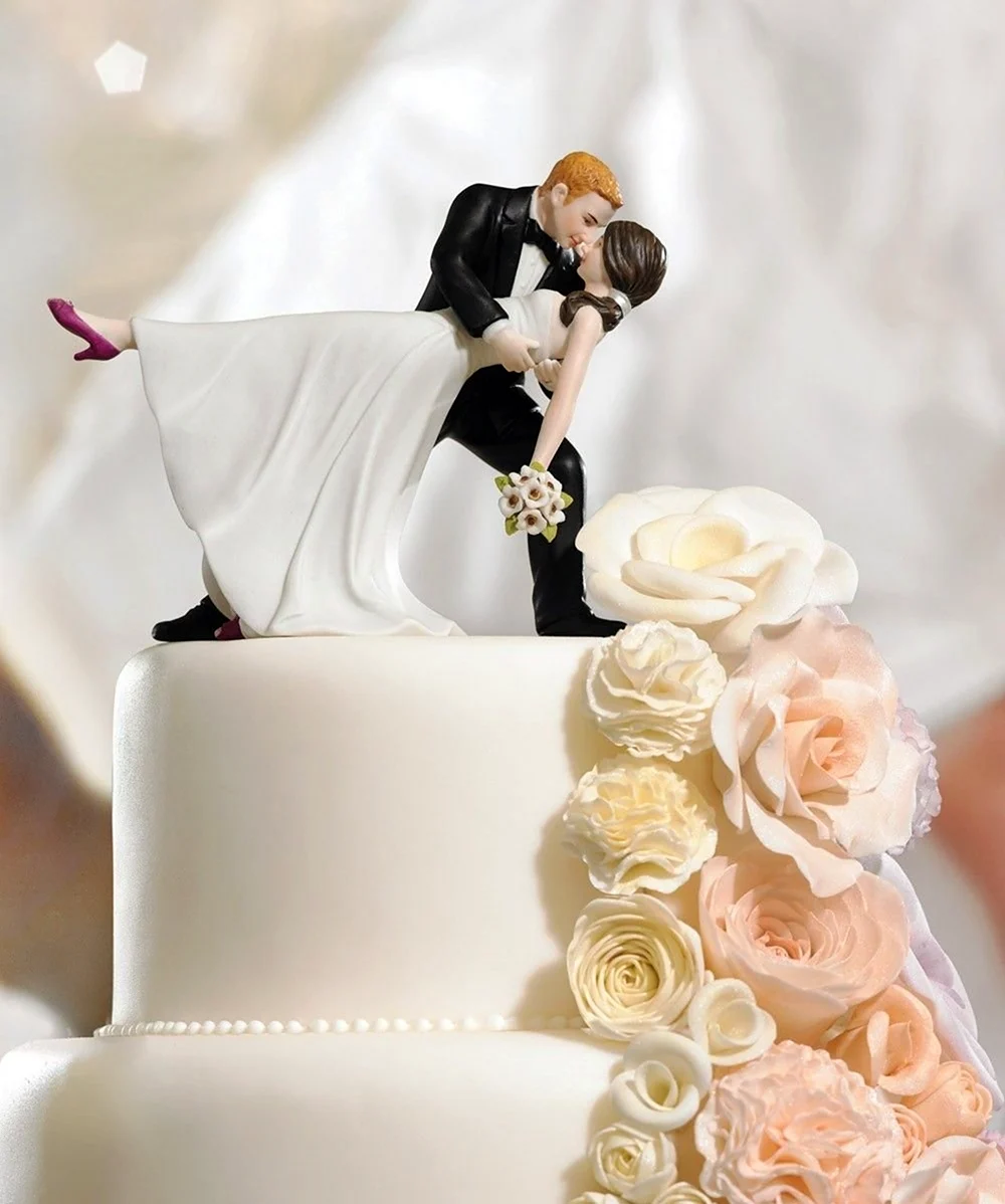 Свадебный торт. Поздравление с годовщиной свадьбы