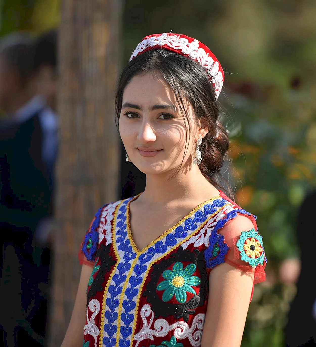 Таджичка Есуман Холова фигура. Красивая девушка