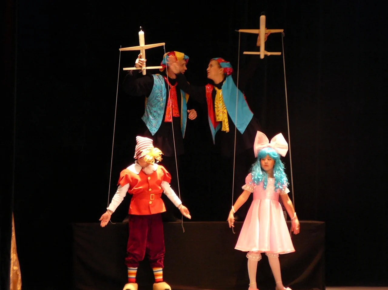 Театр низовых кукол кукол-марионеток. Поздравление