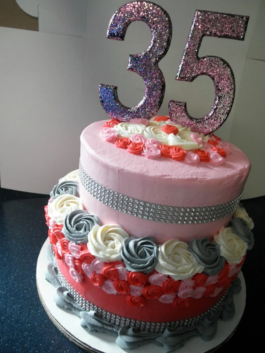 Торт на юбилей 35 лет. Открытка с днем рождения