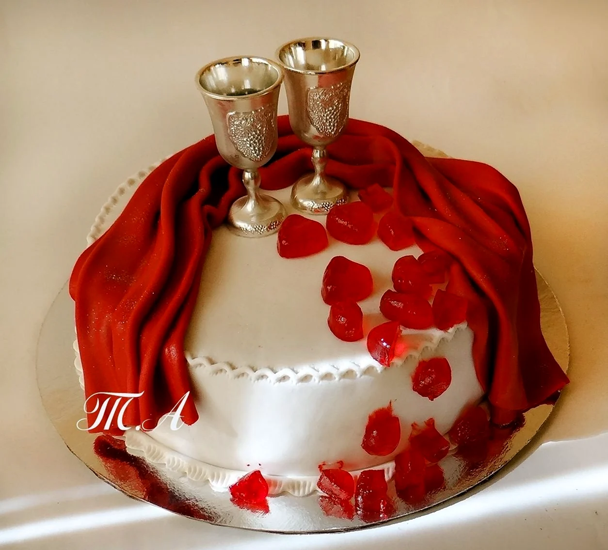 Торт на рубиновую свадьбу. Поздравление с годовщиной свадьбы