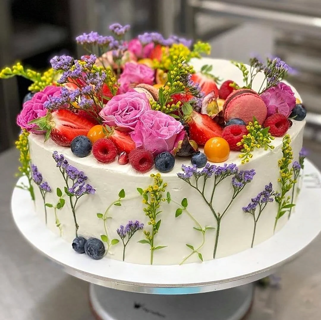 Торт с цветами. Красивая картинка