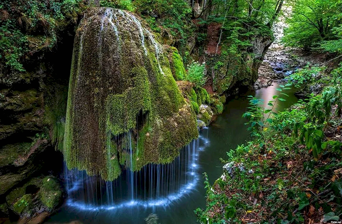 Водопад Бигар Румыния. Красивая картинка