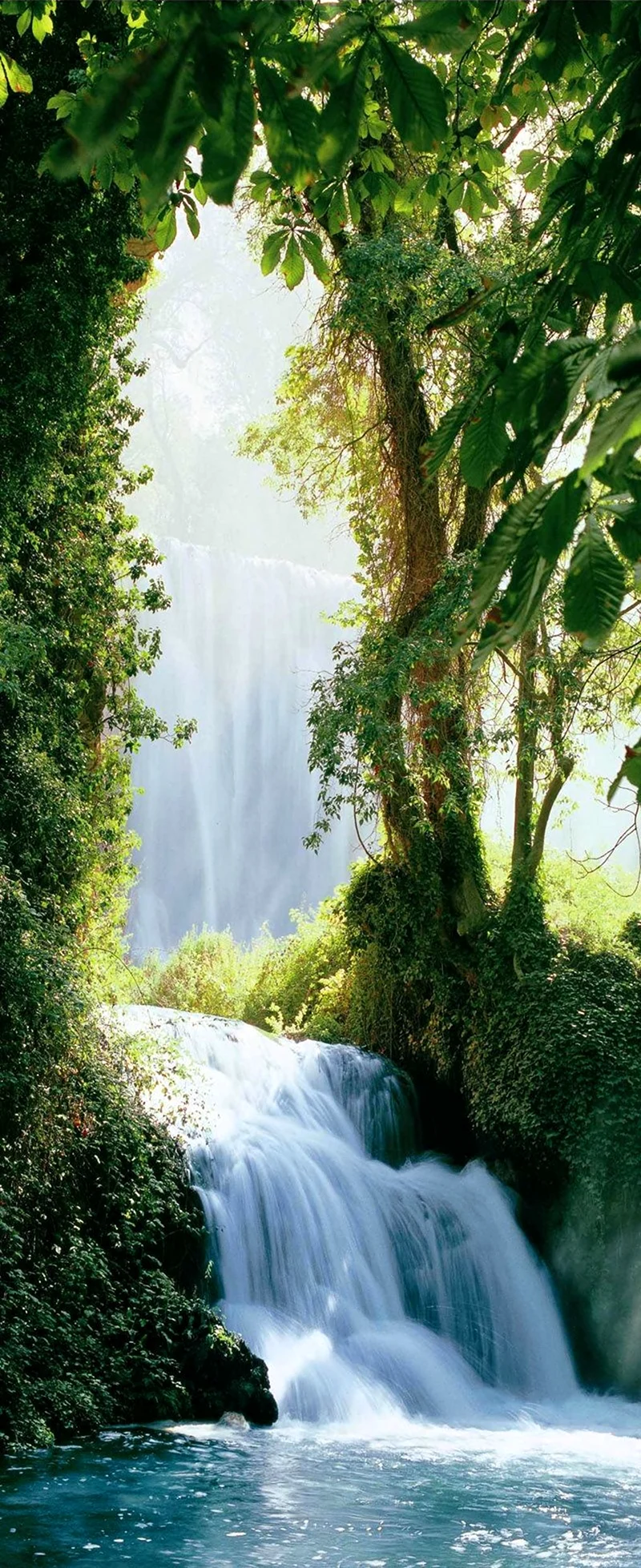Вриндаван водопады. Красивая картинка