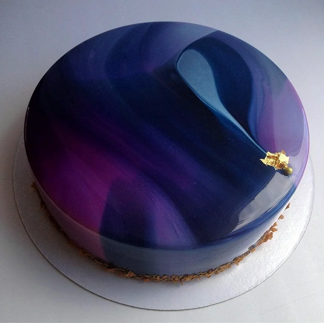 Муссовый зеркальный торт космос. Торт муссовый Северное сияние. Рецепт глазури зеркальной с фото